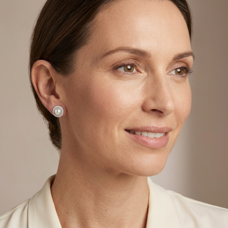 Model wearing Peigi Pearl Silver Earrings