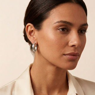 Model wearing Rivas Large 25mm Silver Hoops